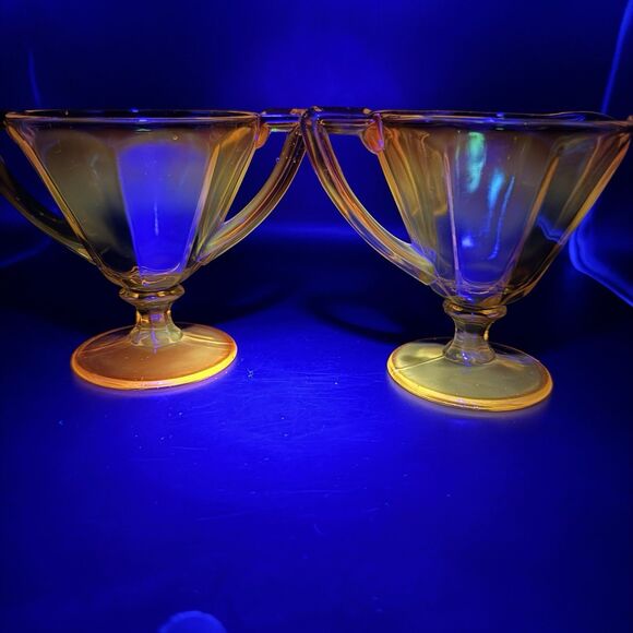 Westmoreland Amber creamer and sugar dish - Picture 9 of 9